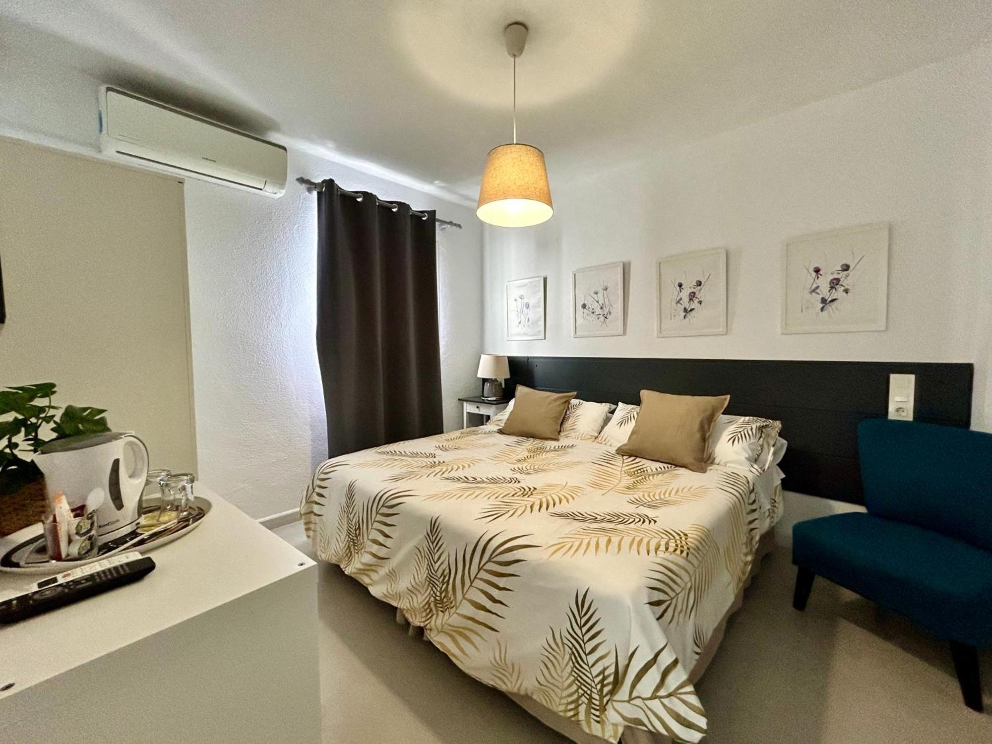 Hostal Berlin Марбеля Екстериор снимка
