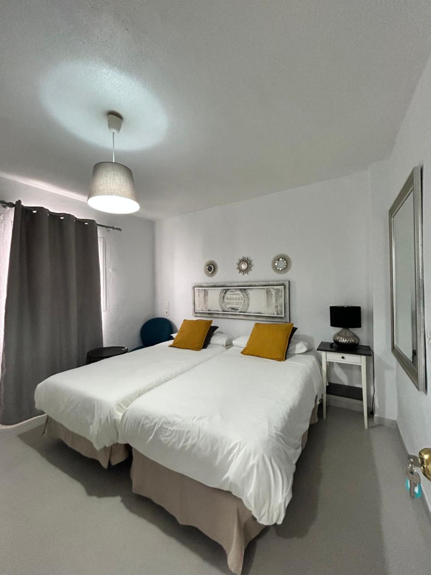Hostal Berlin Марбеля Екстериор снимка